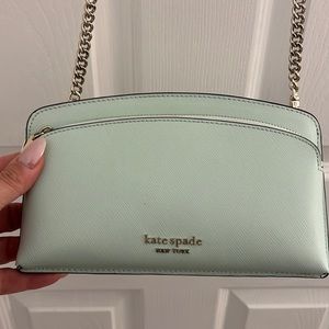 Barely used crossbody kate spade handbag